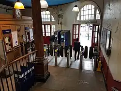 Interieur van de stationshal uit 1912.