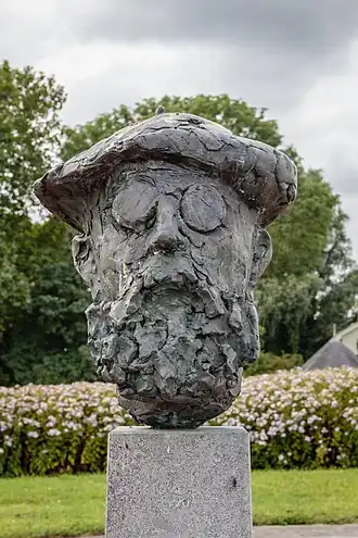 Hattem, ‘hoofd van kunstschilder‘ Jan Voerman. Kunstwerk van Elisabeth Varga. Materiaal: brons.