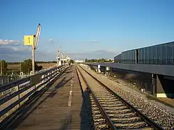 Het houten perron in 2012.