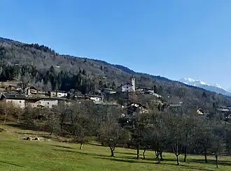 Hauteville-Gondon op de laagste flanken onder Les Arcs