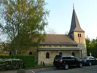 Het kerkje in april 2011. Foto genomen vanuit de Hoofdstraat.