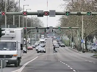 Begin van de Heerstraße aan de Theodor-Heuss-Platz