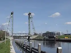 Brug met Brugbedienings-centrum Steekterpoort