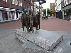 Onderweg naar water (2005), Helmond