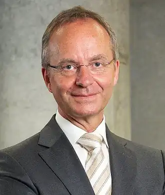 H.G.J. (Henk) Kamp