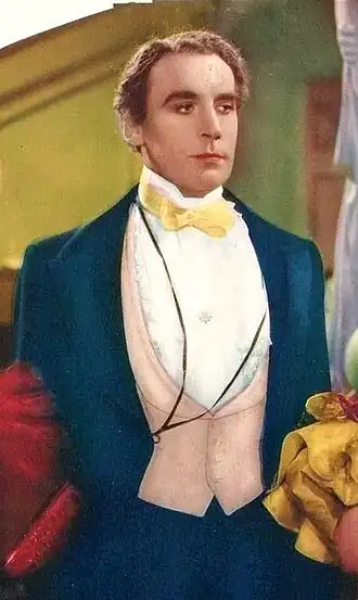 Henry Daniell in Camille (1936)