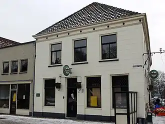 Herenstraat 18, gebouwd deels in de 18de en 19de eeuw (rijksmonument)