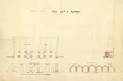 Doorsnede van het binnendeel van de poort aan stadszijde met de kazematten en voorliggende gaanderijen uit 1842. Boven de middelste toegang aan weerszijden van de poort bevond zich het wapen van de stad Groningen.