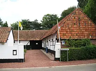 Amandinamuseum in een typische vakwerkhoeve uit de streek