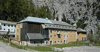 Herrenhäuser in het achterste deel van het Halltal