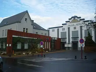 Gemeentehuis en feestzaal