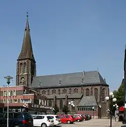 St. Antoniuskerk (1885) midden in Herten, met een door de Nederlandse orgelbouwer Flentrop gerenoveerd orgel