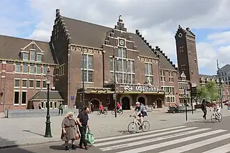Stationsplein en westzijde station, 2022