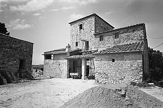 Rocca dei Draconi tijdens de restauratie in juli 1975.