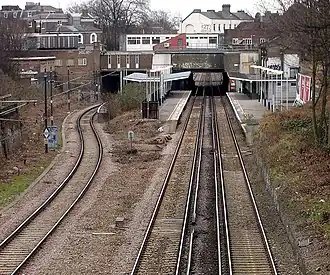 Het station voorafgaand aan het overground tijdperk in 2007 gezien uit het westen.