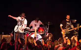 Highly Suspect tijdens een optreden in Davenport in 2015