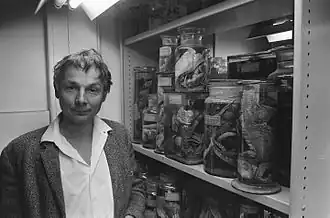 Hillenius in het Zoölogisch Museum Amsterdam (1970)