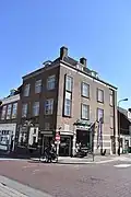 Winkel-woonhuis