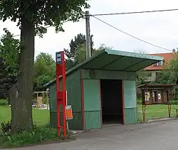 Bushalte in het dorp (2019)