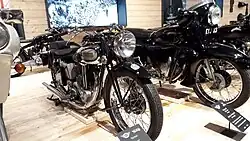 Model 19 uit 1934, met de magdyno achter de cilinder.