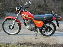 1979: XL 500 SZ in Tahitian Red met gele en zwarte biezen, maar met een niet origineel laag voorspatbord.