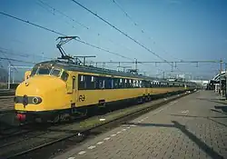 Intercity-Hondekop 777 te Zwolle in 1995.