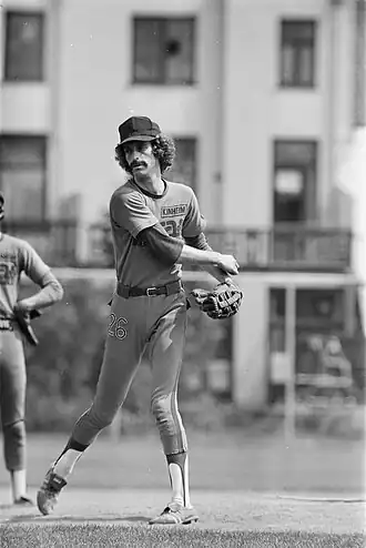 Beenders tijdens wedstrijd voor Kinheim op 23 juli 1978