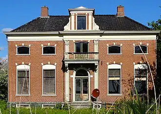 Dwarshuisboerderij van het Oldambtster type