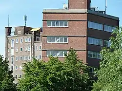 Hooghiemstra (links) en Avery (rechts), gezien vanaf het Griftpark