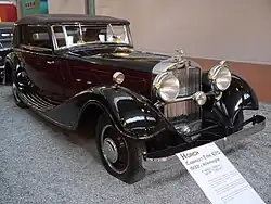 670 Cabriolet in het Cité de l'automobile in Mulhouse