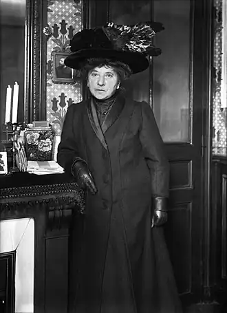Hubertine Auclert in 1910