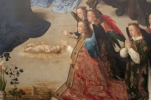 Engelen met brokaten koormantel en Sanctus (midden) en dalmatiek (rechts)