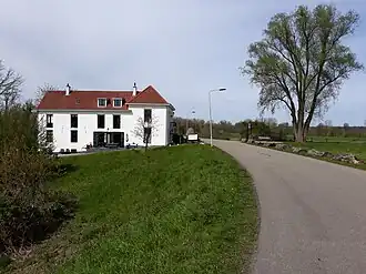 Huize Voorburg aan de Drielsedijk te Elden