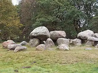 Het hunebed bij Loon anno 2005