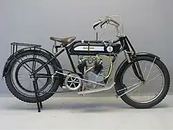 Husqvarna Model 75A met een 500 cc kop/zijklep V-twin van Moto-Rêve uit 1916