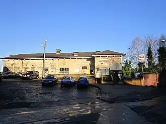 Stationsgebouw, 2002