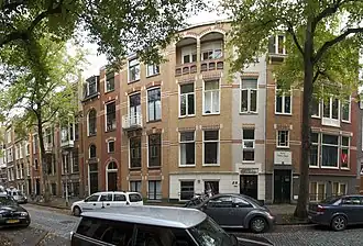 Woningcomplex van zes herenhuizen