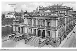 De beurs gezien vanuit de 'Langgasse' (langestraat; genomen voor 1911)