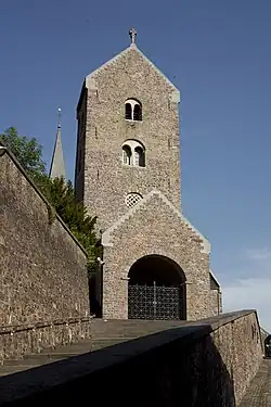 Westportaal en toren