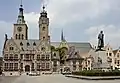 Stadhuis, belfort en politiecommissariaat van Diksmuide