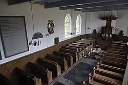 interieur met preekstoel