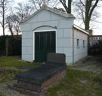 Baarhuisje, waar overledenen tijdelijk opgebaard werden.