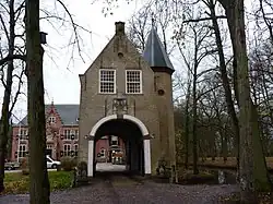 Poortgebouw Epemastate (1880; foto 2010)