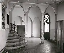 Interieur, hal in 1979