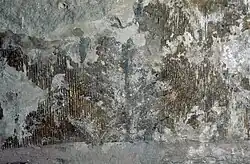 Tapijtimitatie ('geperst brokaat') op pilaar kooromgang - detail (Foto: Gerard Dukker, 1996 Bron: RCE)