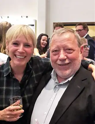 Iben Hjejle met de acterende vakbondsbestuurder Bjarne Krogh-Pedersen