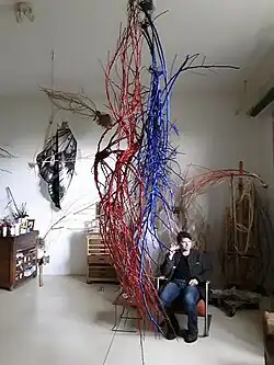 Kunstwerk Longen op in het atelier met Bakker ernaast in 2024