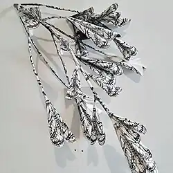 New Branch, papieren tak met vliegtuigvlinders in het Auckland Museum (Nieuw Zeeland)