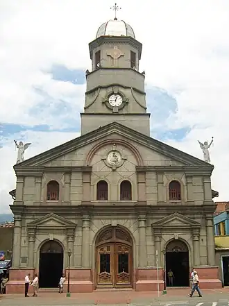 Katholieke kerk Nuestra Señora del Rosario in Itagui