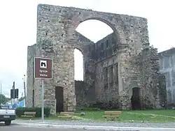 Ruïne van de oude kerk